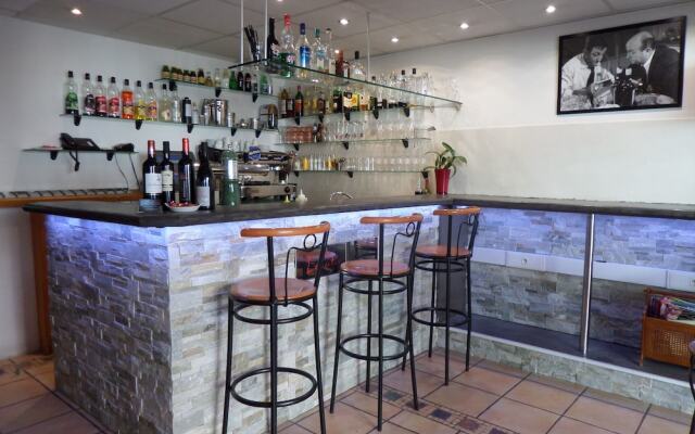 Logis Hotel Restaurant Les II Mas