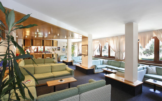 Hotel Alpina