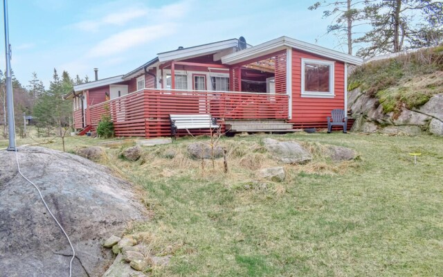 Awesome Home in Hægeland With 3 Bedrooms and Jacuzzi