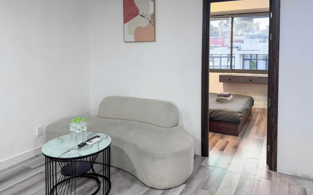 Zeus Living - 7C Downtown By Feet