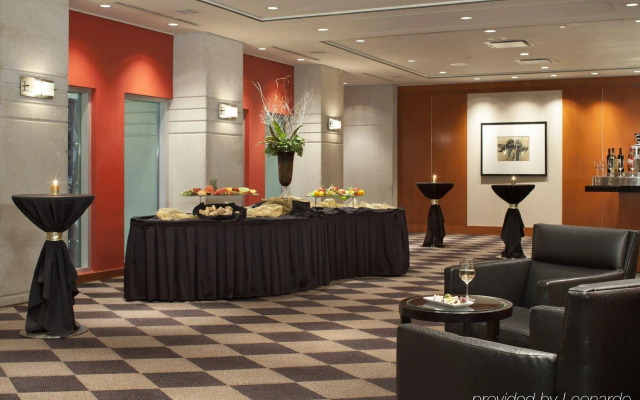 Delta Hotels by Marriott Vancouver Downtown Suites