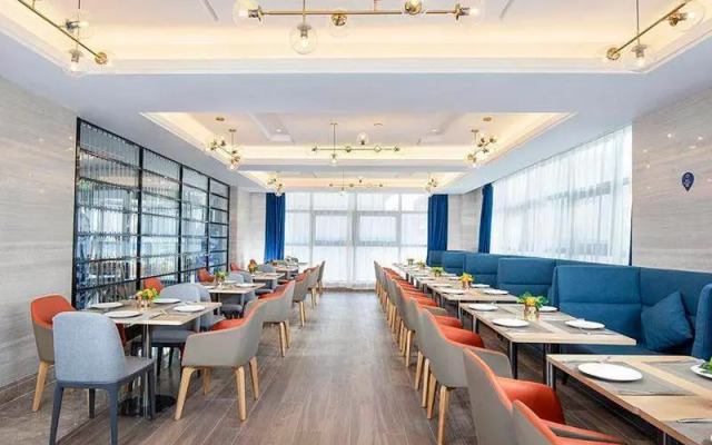 Kyriad Hotel (Luoyang Longmen high-speed railway station Branch)