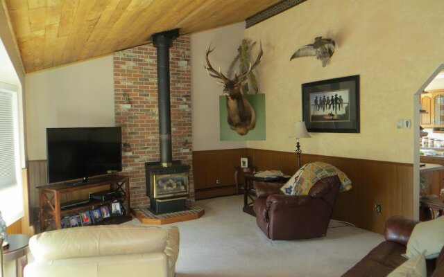 Burmis Bed and Bales