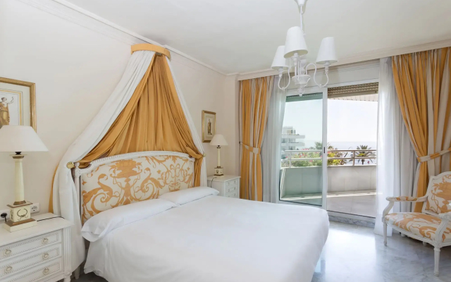 Coral Beach Aparthotel