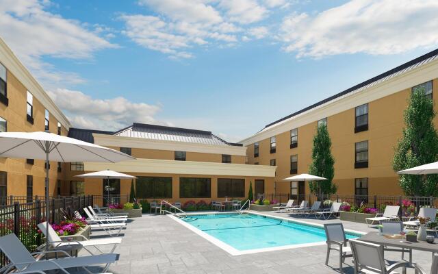 The Crossroads Hotel, Newburgh