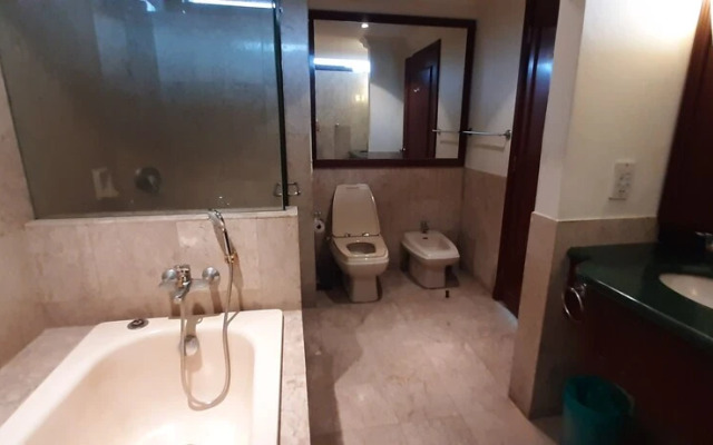 Rihanna Service Suite at Times Square