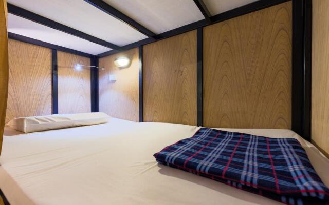 Wire Hostel Patong