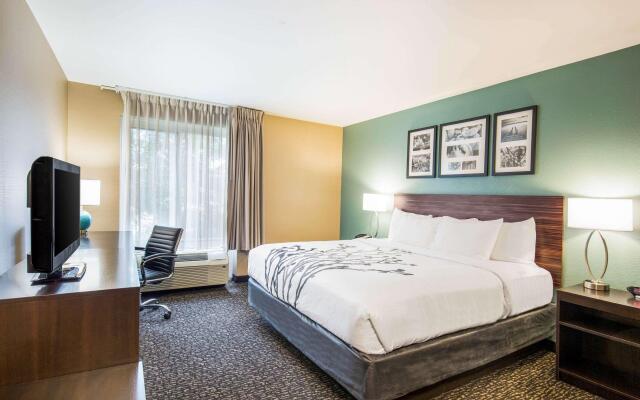 Sleep Inn & Suites Dunmore