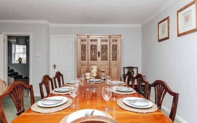 Montpellier House Centrally Located Large Garden - From 300 Per Night