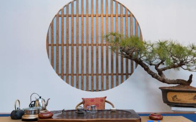 Floral Hotel · Qinyuan Hotel