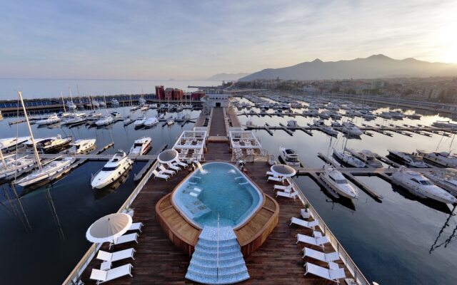 Albergo Yacht Club Marina di Loano