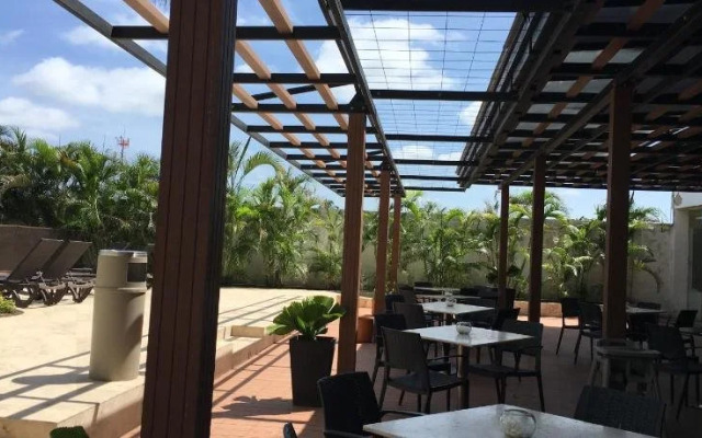 Edificio Seaway 935 ( Hotel Sonesta)