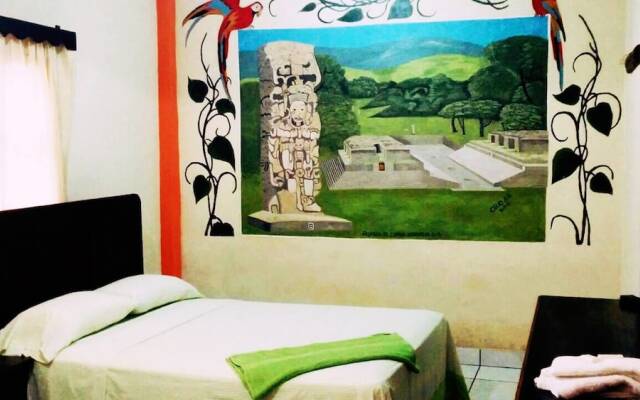 Hotel y Hostal Yaxkin Copan