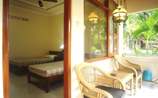 Lovina Beach Hotel