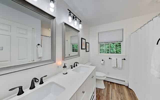 76overrd 3 Bedroom Home