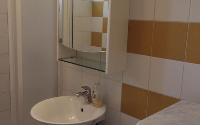 Studios & Rooms Fiesta