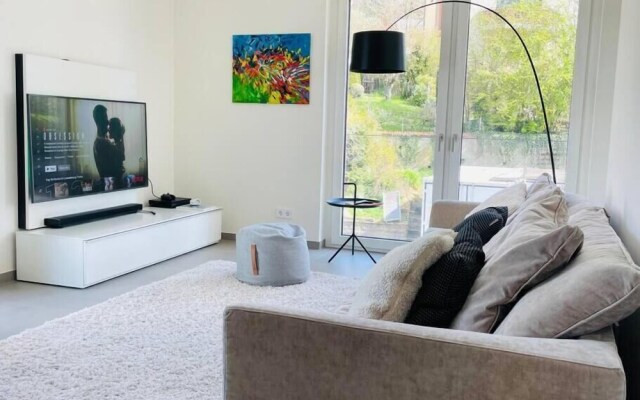 Lux Green Flat in Center-Parking&Terrace