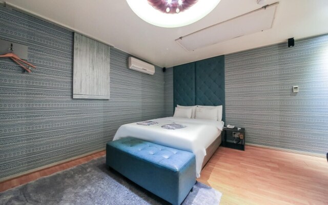 Carlton Hotel Sangbong