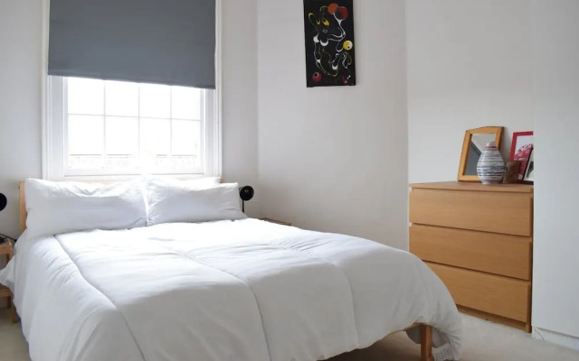 2 Bedroom Flat In Brixton