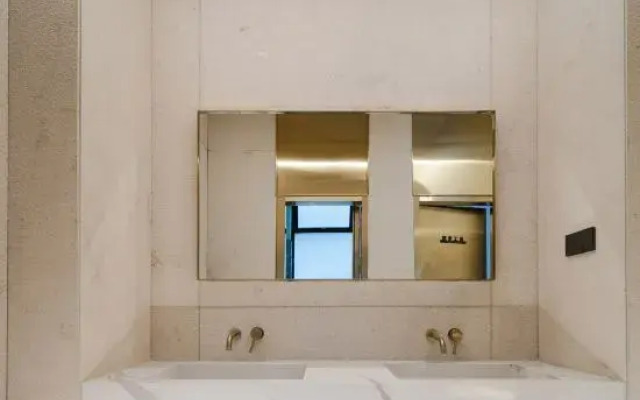 HONGYE ZITIAN HOTEL (Yongkang East Railway Station & International Convention and Exhibition Center)