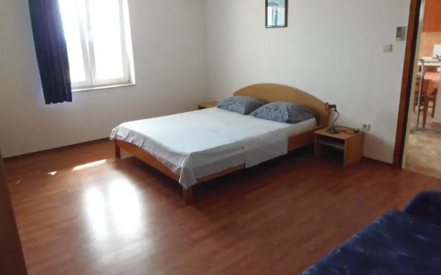 Zoki - Free Parking - A1 Mali