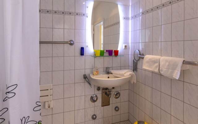 "residential Residence" Modern Retreat