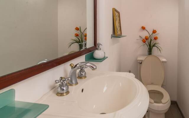 CASA REAL: Increíble casa sobre la laguna