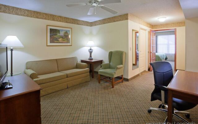 Country Inn & Suites by Radisson, Albertville, MN