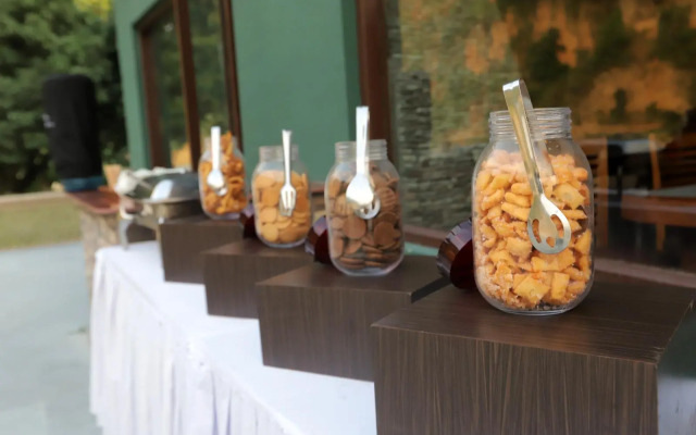 Corbett Riverside Resort