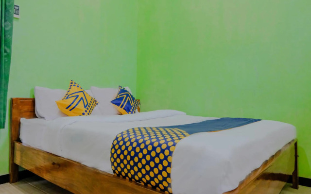 Super OYO 1759 Family Residence