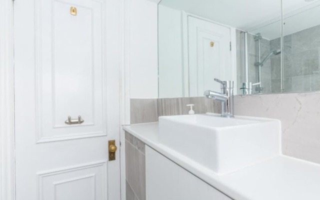 Eson2 - The South Kensington Loft