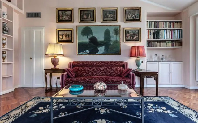 San Siro Attic with Sauna and Pool