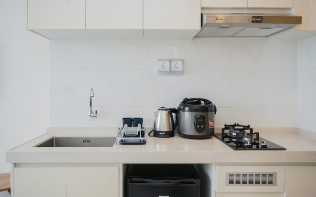 Elegant And Modern Studio At Sky House Bsd Apartment