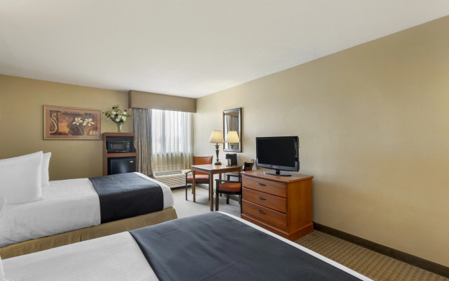 Best Western Plus The Charles Hotel