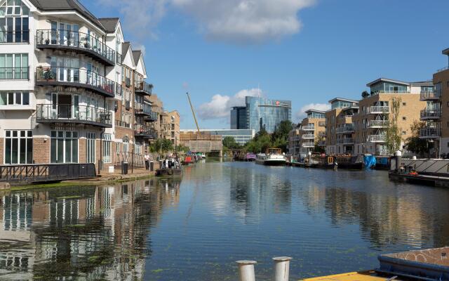 Holiday Inn London Brentford Lock by IHG