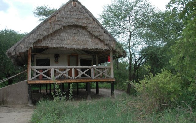 Roika Tarangire Tented Lodge