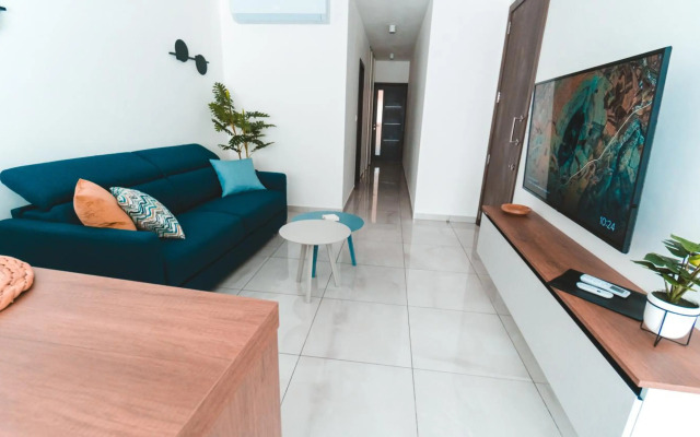 Ideal Location, Stylish 1BR Apartment with Free Parking