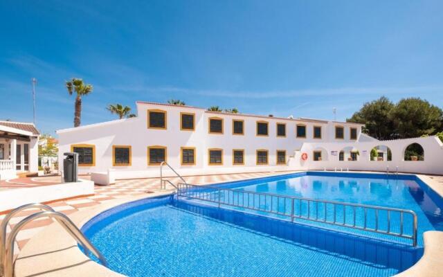 Moderno apartamento en Calan Bosch- C10