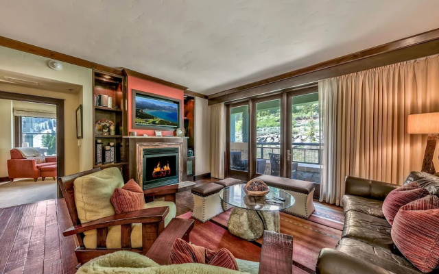 Premium  With The Ritz-carlton Amenities 3 Bedroom Condo by RedAwning
