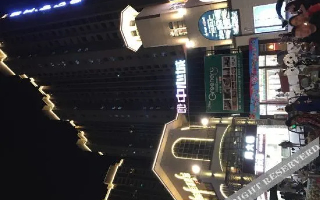 V8 Holiday Hotel