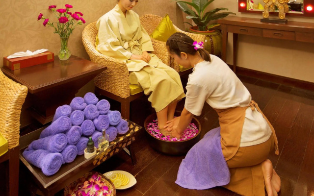 Grand Emperor Hotel