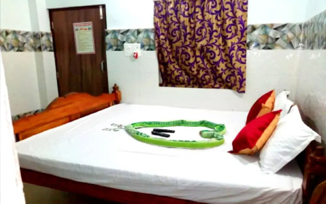 Goroomgo Pranab Sadan Puri