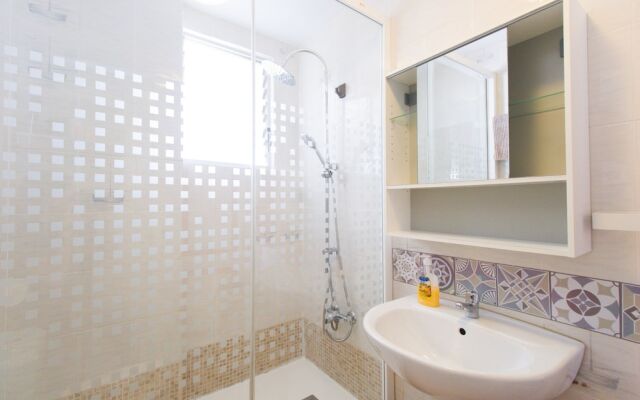 Bollywood Style Apart-Playa