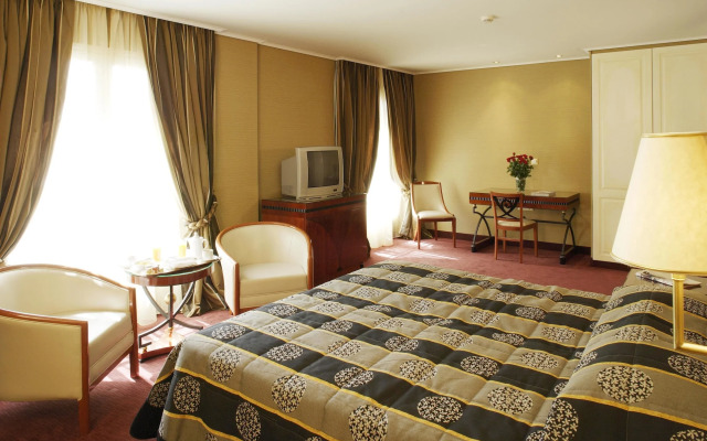 Piraeus Theoxenia Hotel