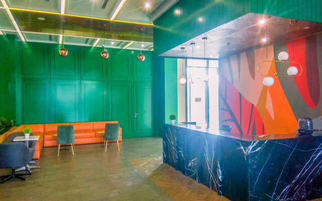 Comfort Studio At Evenciio Margonda Apartment