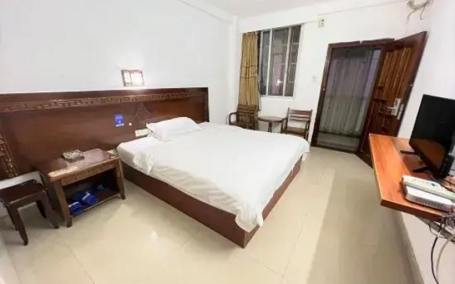 Yulin Mingxin Hotel (Qingning Road Maternity and Child Hospital Shop)