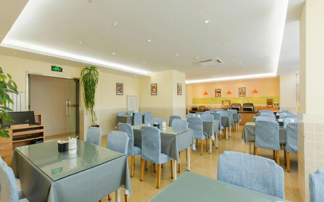 Homeinn Hotel (Jinan Changqing University Town)