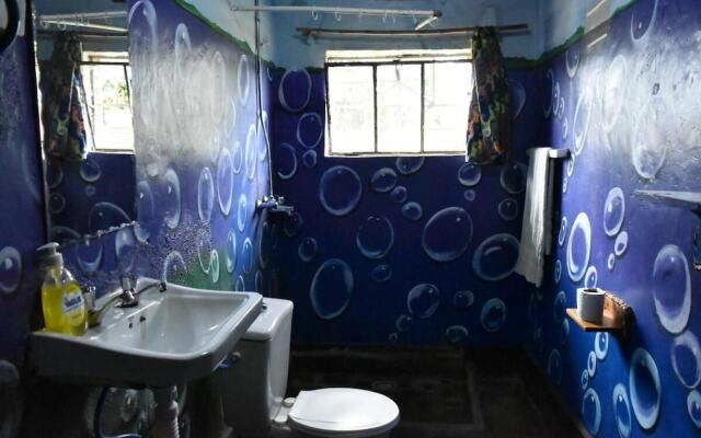 Room in B&B - Red Rocks Rwanda - Triple Room