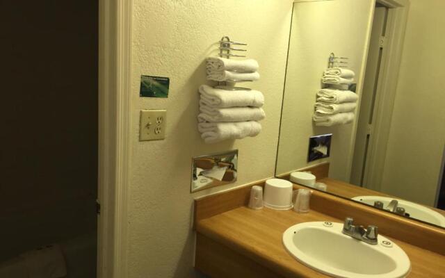 E-Z 8 Motel Phoenix Airporter