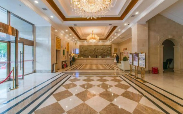 Vienna Hotel Hunan Yiyang Jinshan Road Xiufeng Park